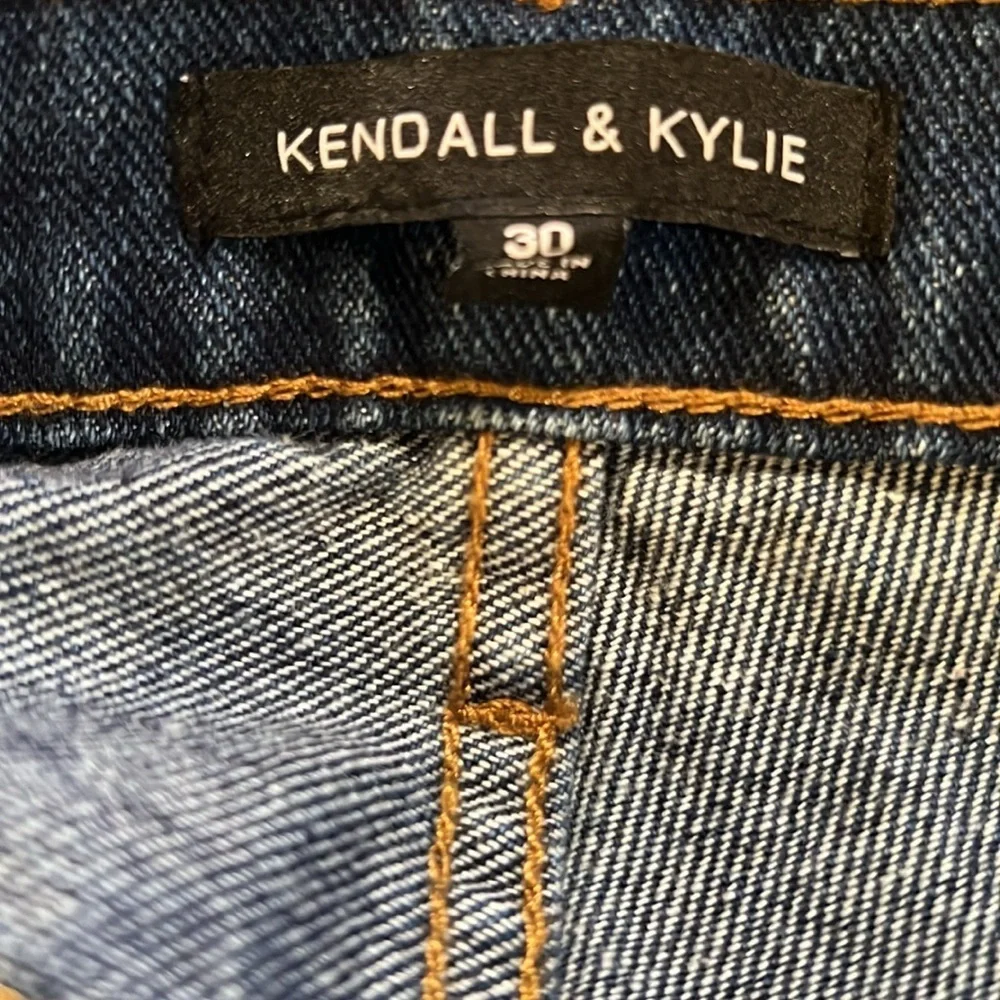 Kendall & Kylie Boyfriend Distressed Jeans 30 - Picture 7 of 8